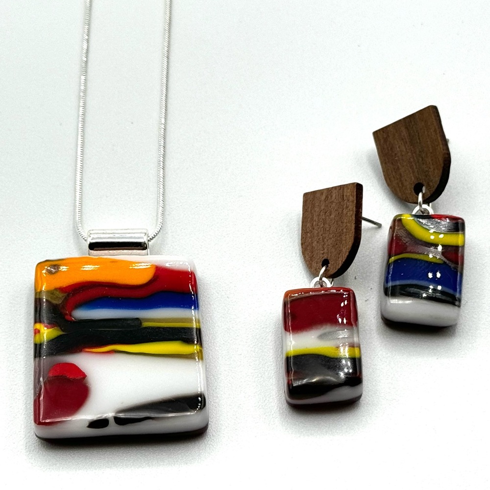 Colorful Glass Pendant and Earrings Set